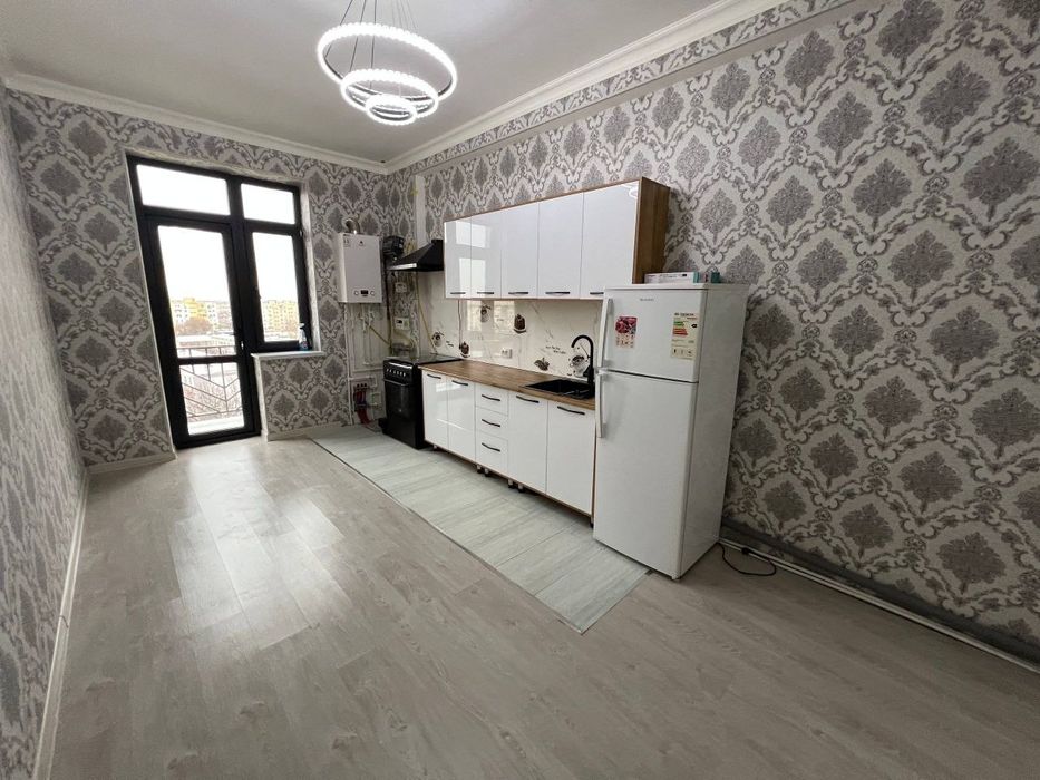 Срочно продаётся 2/8/8 Новостройка Юнусабад-13 кирпич Место отличное