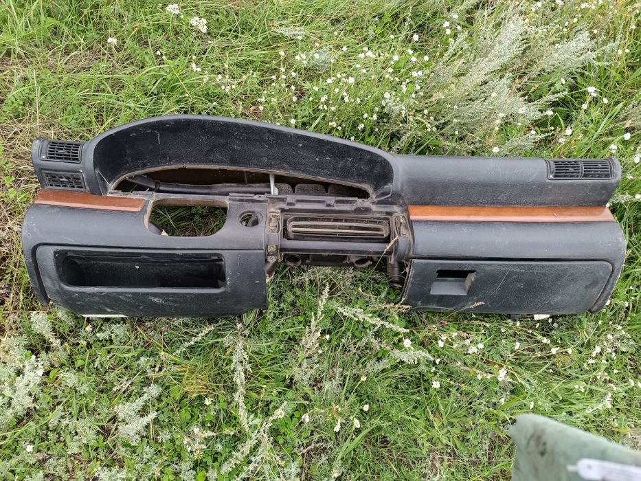 Продам запчасти на Ауди 100