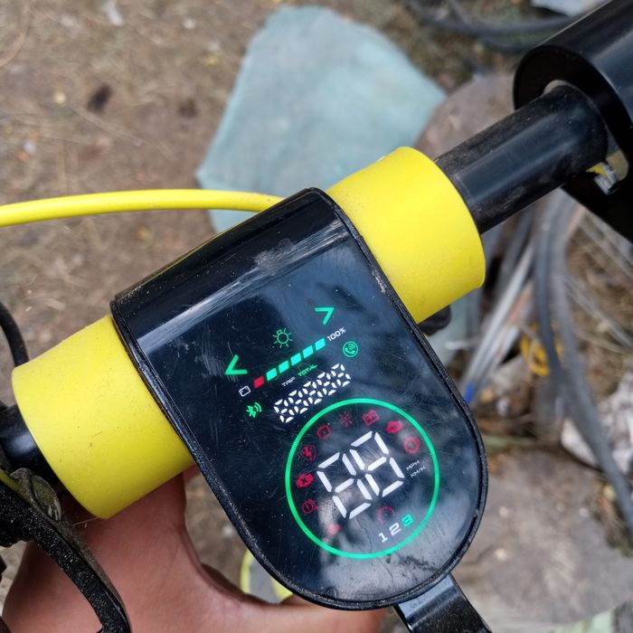 Trotineta lexgo r 95 lime stare foarte bună doar că are pana