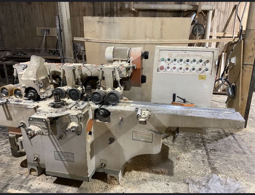 четырехсторонний строгальный станок