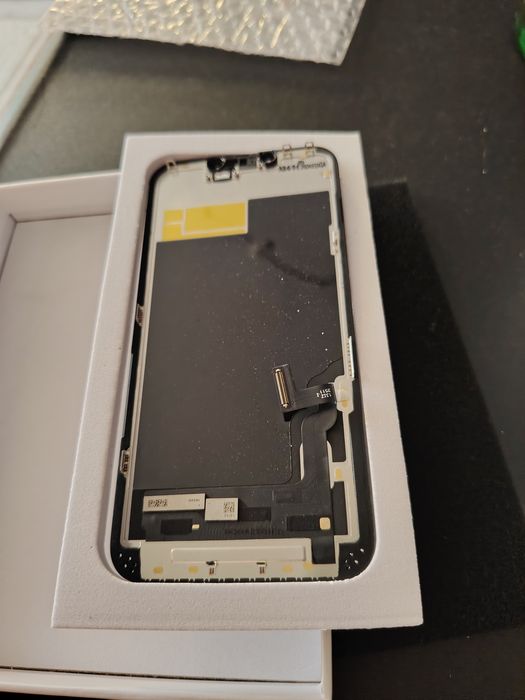 Ecran telefon iPhone 13