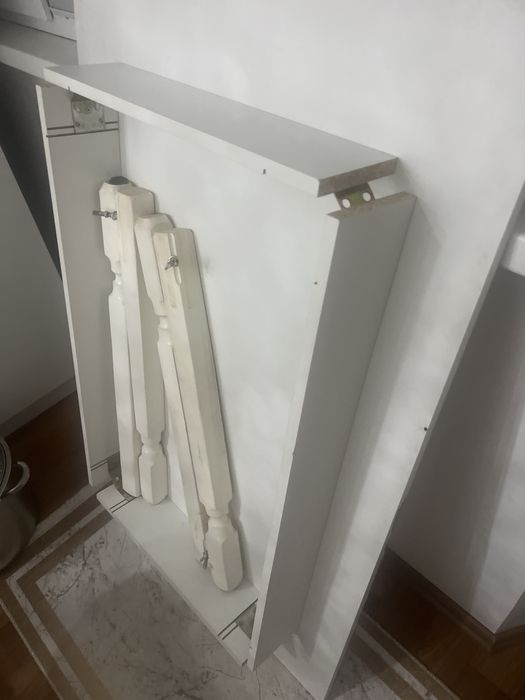 Продам стол с 4 табуретками