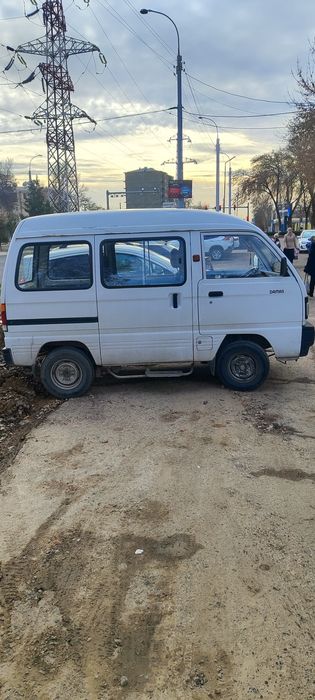 Дамас корея 2001 йил      1 кол хайдаган.    3000$