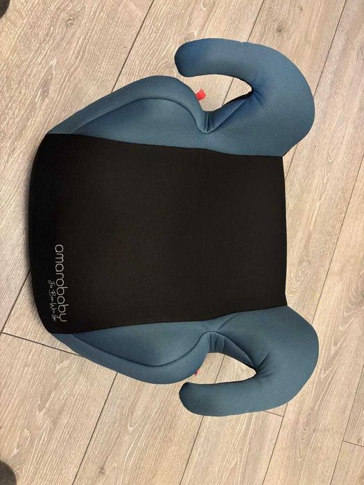 Детское автокресло (бустер)