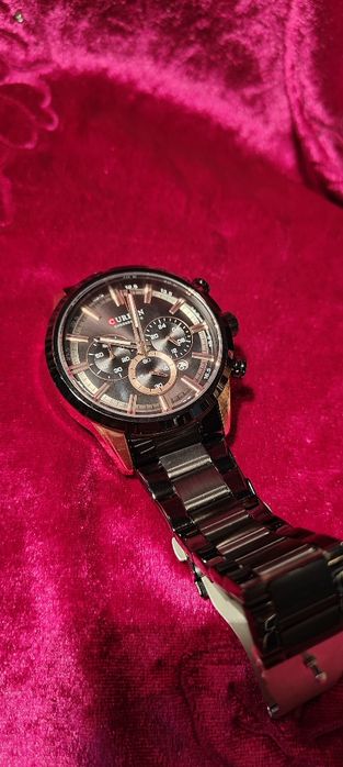 Продам часы кварцевые CURREN