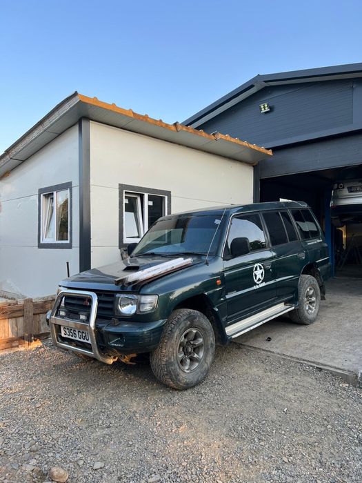 Mitsubishi Pajero 2.8 manual