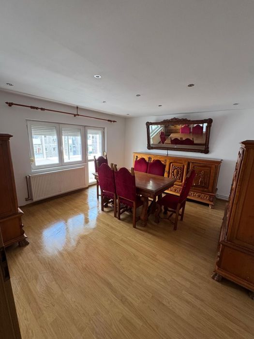 Inchiriere apartament 4 camere ,decomandat ,centrala gaz Confecții