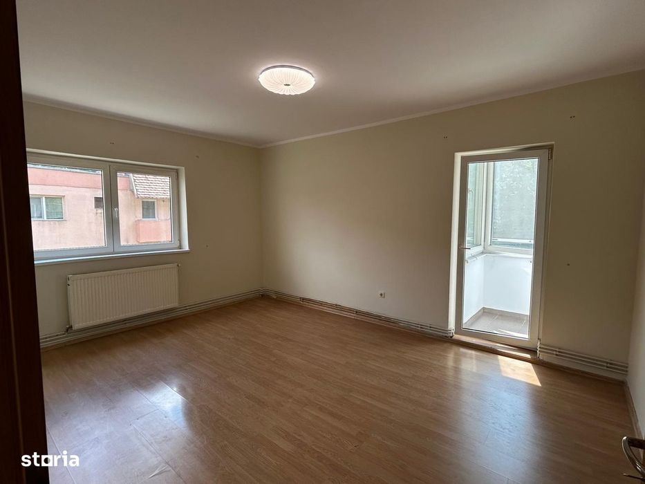Apartament decomandat de vanzare in Racadau