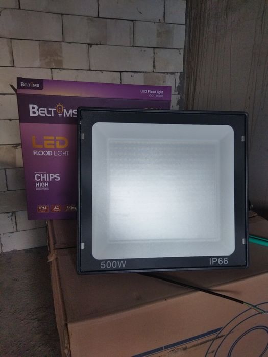 Projektorlar. 50wdan-500w gacha bor arzon narxlarda