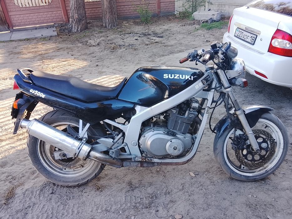 Продам мотоцикл Suzuki 500куб