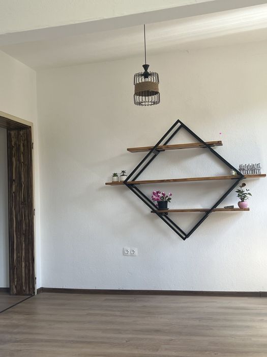 Етажерка за стена