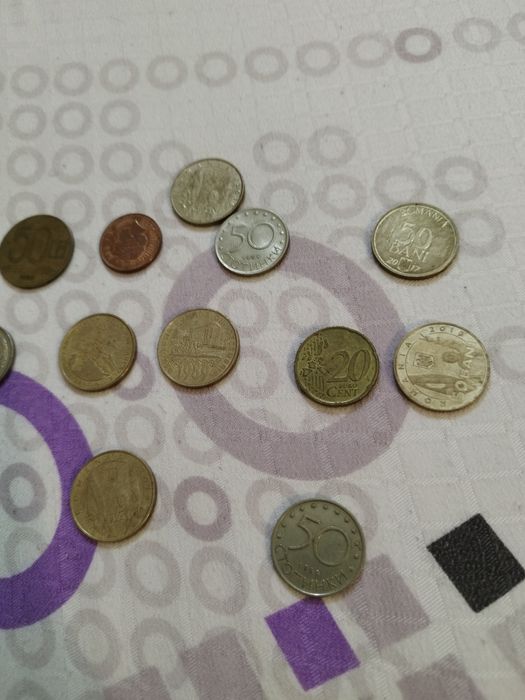 Monede vechi.Le vând cu 30 de lei.