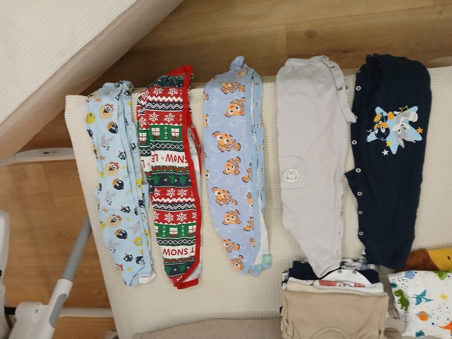 Лот дрешки за момче, отговарящи на р-р 80см