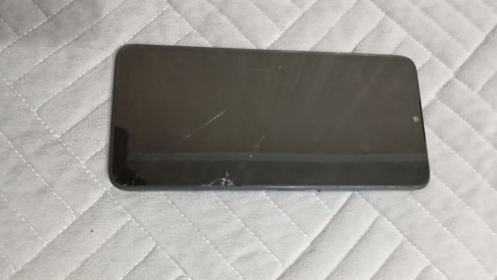 Продам Xiaomi Redmi 13C 8/256gb