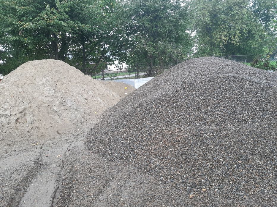 Nisip tencuit / șapă / balastru / sort