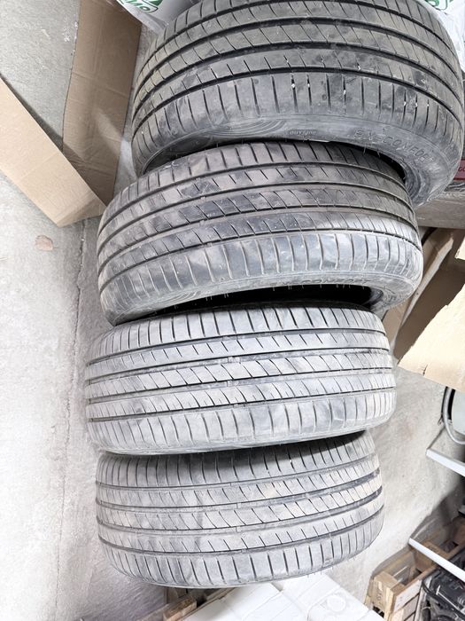 Продам  шины  летние  на 17 диски.