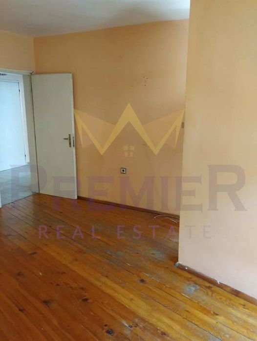 Продава се Тристаен апартамент в Бургас, Възраждане - 70 кв.м за 2072 €/кв.м - Снимка #3