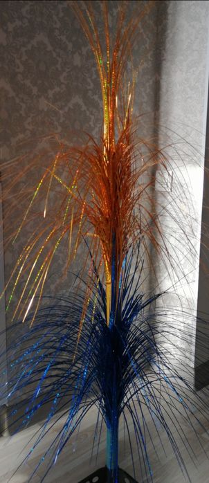 Ёлку и украшения