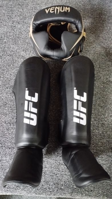 Шлем для спорта, фута для защиты ног