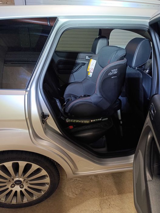 Столче за кола ISOFIX i-Size Britax Romer DUALFIX M Cool Flow