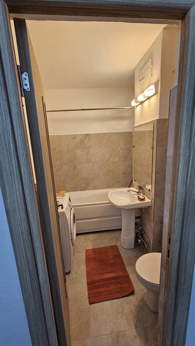 Inchiriez apartament 1 Cam