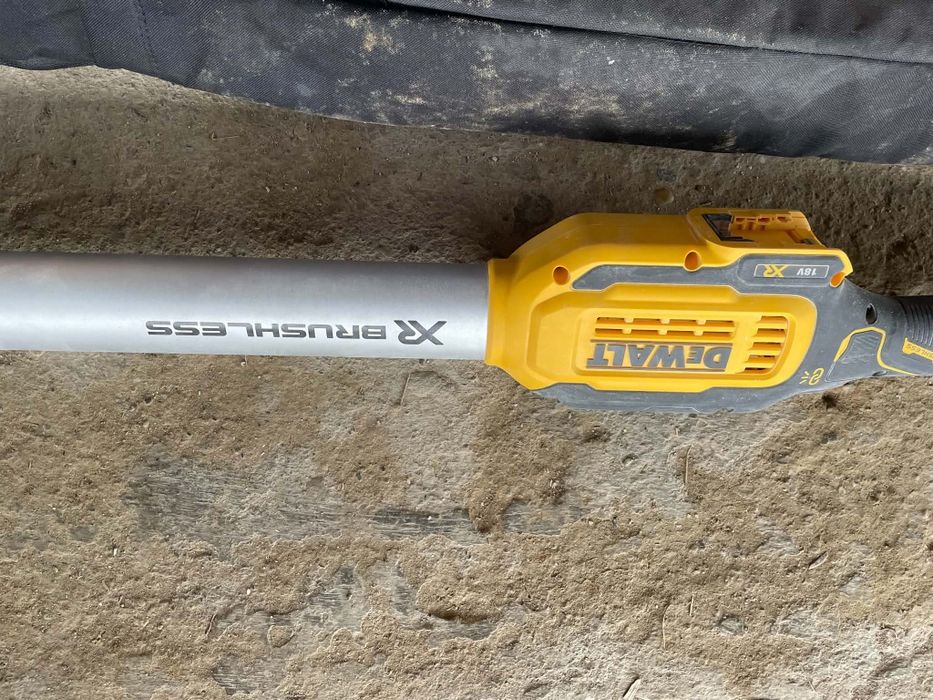 Girafa slefuit Dewalt DCE800 Brushless pachet complet cu baterie