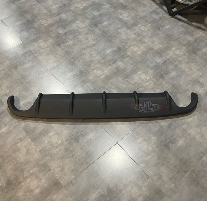 Диффузор на задний бампер Subaru Legacy BM