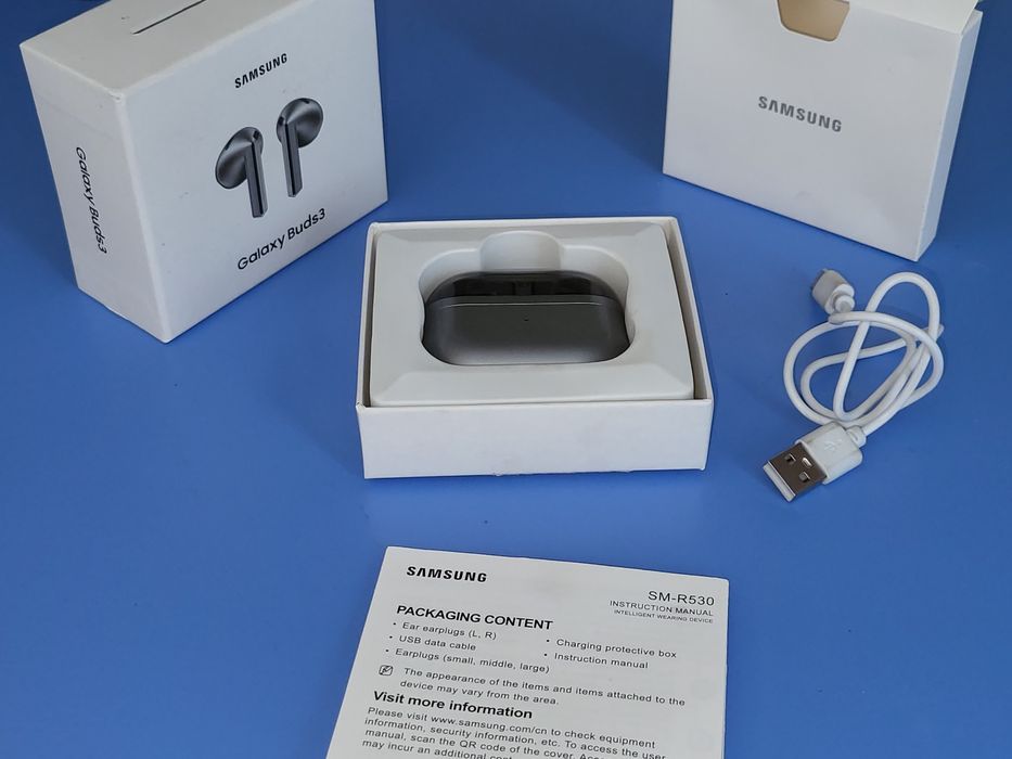 Очень срочно продам наушники Samsung galaxy buds 3