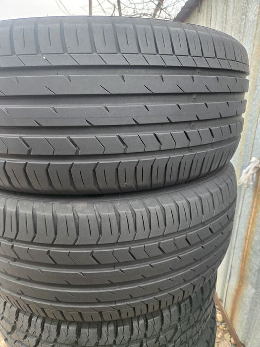 2бр. 265 50 20 Momo летни.