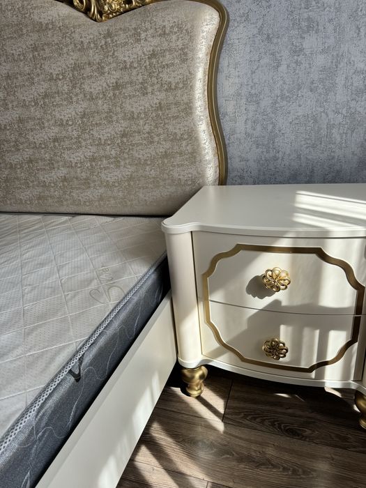 Спальный гарнитур!