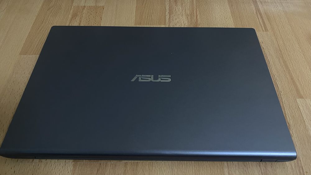 ASUS vivobook intel core i3
