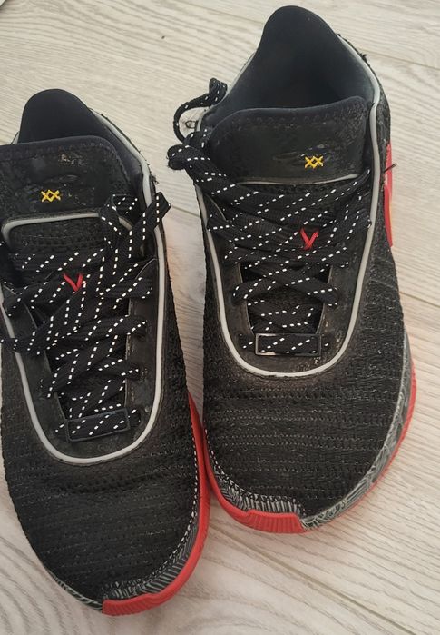 Adidasi baschet Nike 37.5