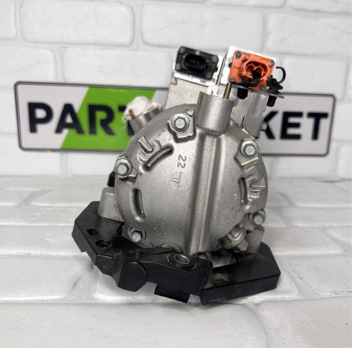 Климатичен компресор VW AUDI 1EA820807C 1EA816797G