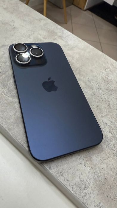 Продам Iphone 15 pro