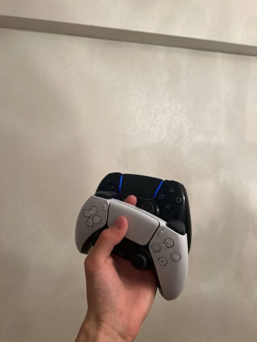 Пс 5 с играми продам, обмен на макбук