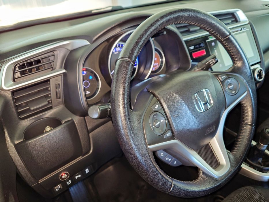 HONDA JAZZ i-VTEC Comfort Navi  1.3 ГАЗ-BRC