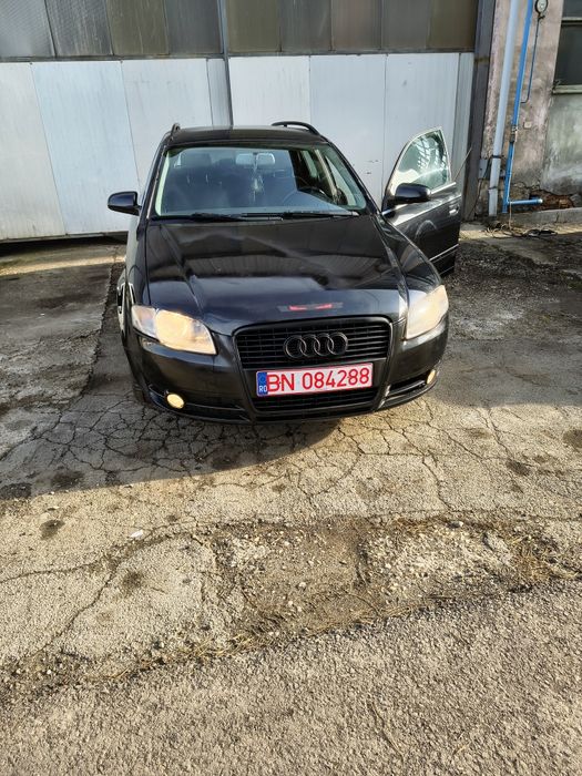 Vând Audi A4  recent înmatriculat