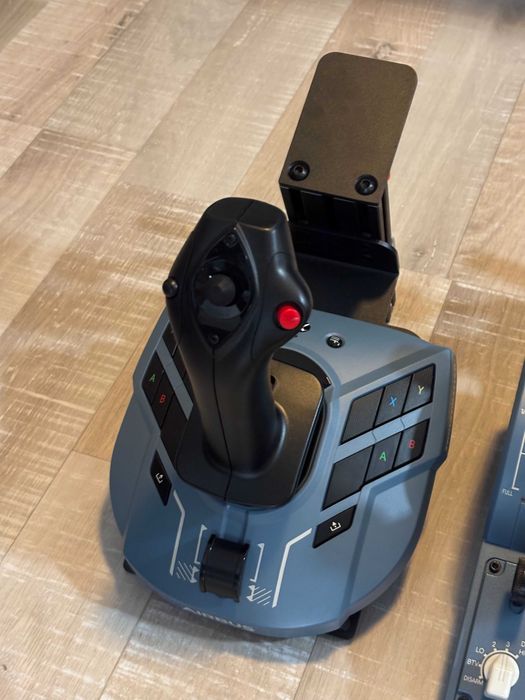 Thrustmaster Airbus Captain Pack + TFRP Rudder
