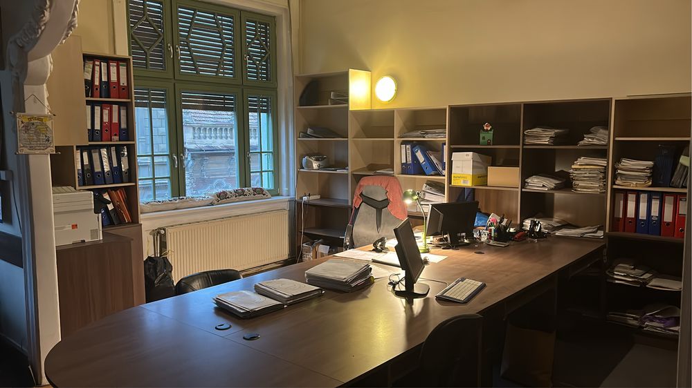 Mobilier birou-in stare perfecta