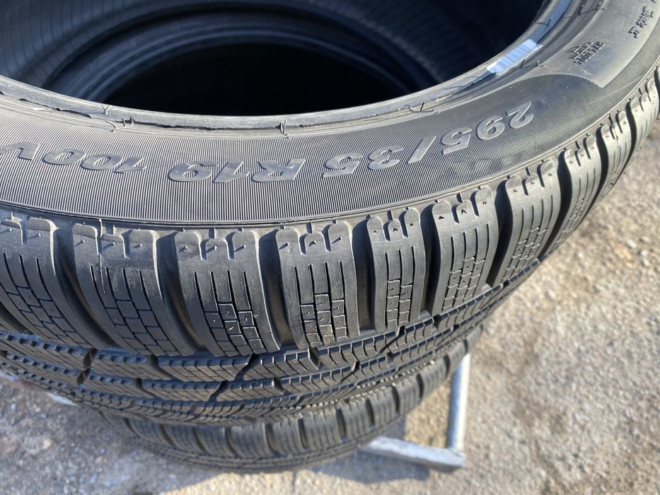 Шины 295/35/19 пара бу пирелли