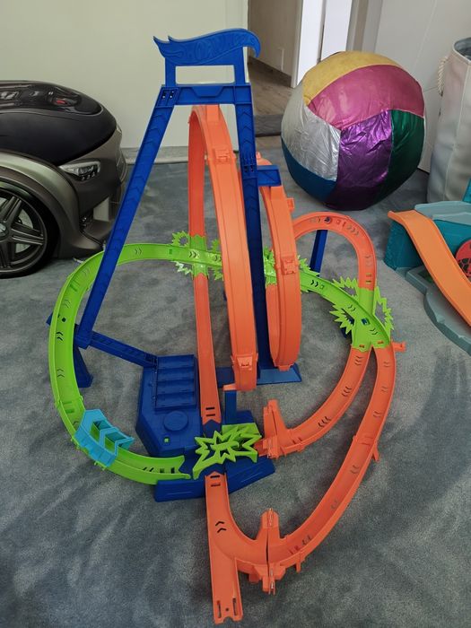 Писта Hot wheels