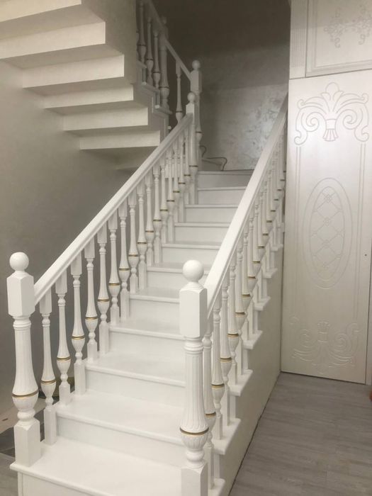 Eshik ,zinapoya va mebel hizmatlari
