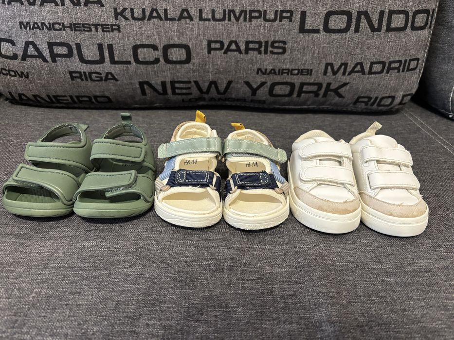 Papuci H&M bebe 19