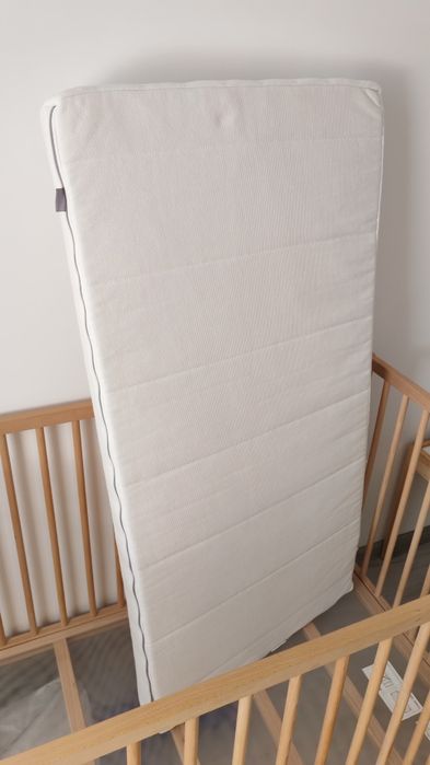 Pătuț din fag 60x120 (Singlar ikea) + saltea ( ikea) + protectie impermeabila si  cearceafuri