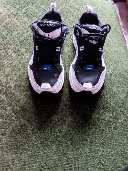 Продавам детски маратонки 39