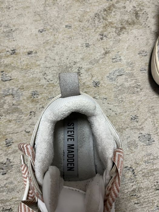 Adidasi Steve Madden