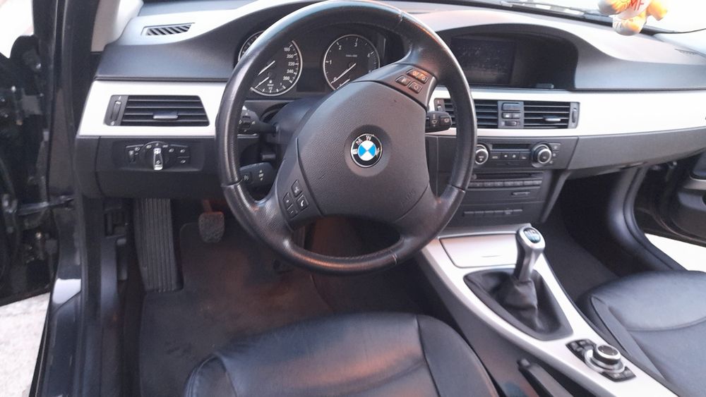 Vînd Bmw seria 3 din 2010