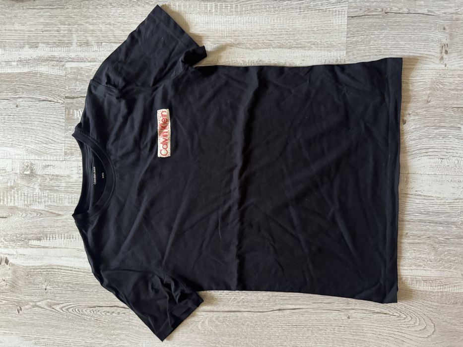 Tricou Calvin Klein de vanzare!