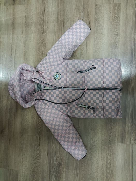 Продам зимнюю куртку пуховик