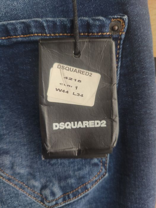 (DSQUARED2), model 42.16 (sau 4216), slim/skinny fit